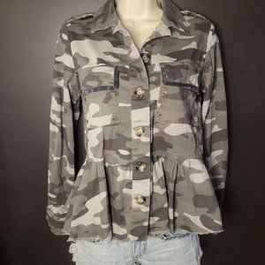 Camo pleated jacket